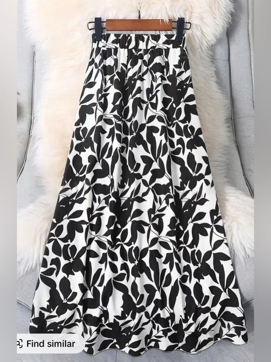 Dresses & Skirts - Black & White Floral Maxi Skirt – Size Large – EUC – Flowy & Versatile 🖤🤍